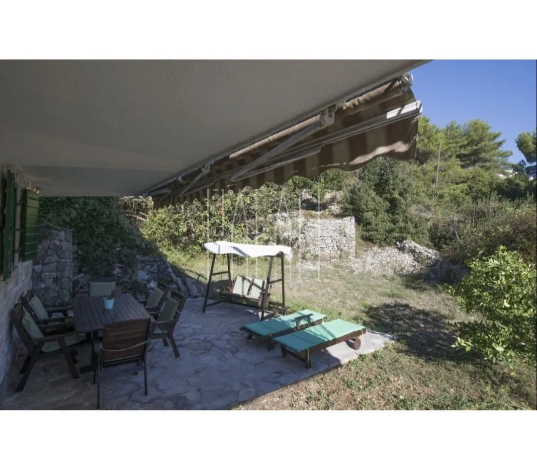 šolta, prekrasna kamena kuća u blizini mora - slika 2