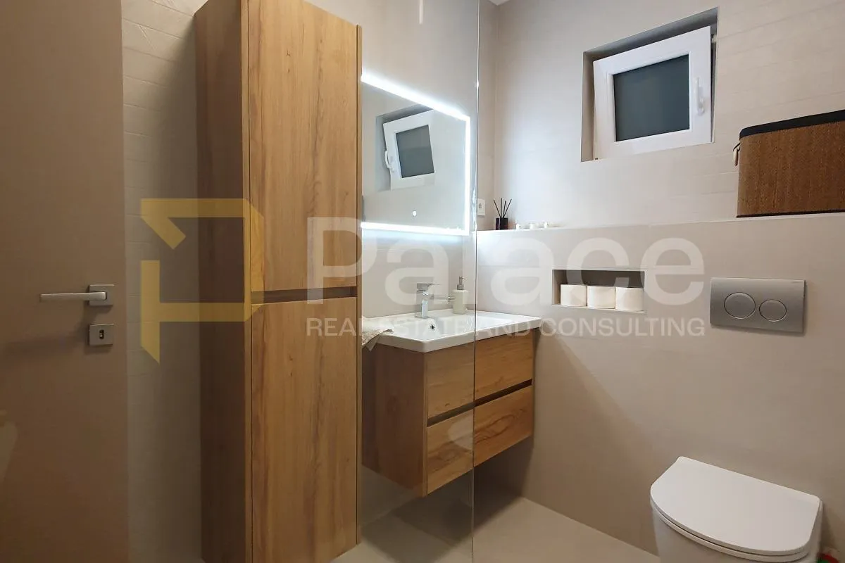 ekskluzivan dvosoban stan s lođom uz more – čiovo, okrug gornji, 62 m2 - slika 10