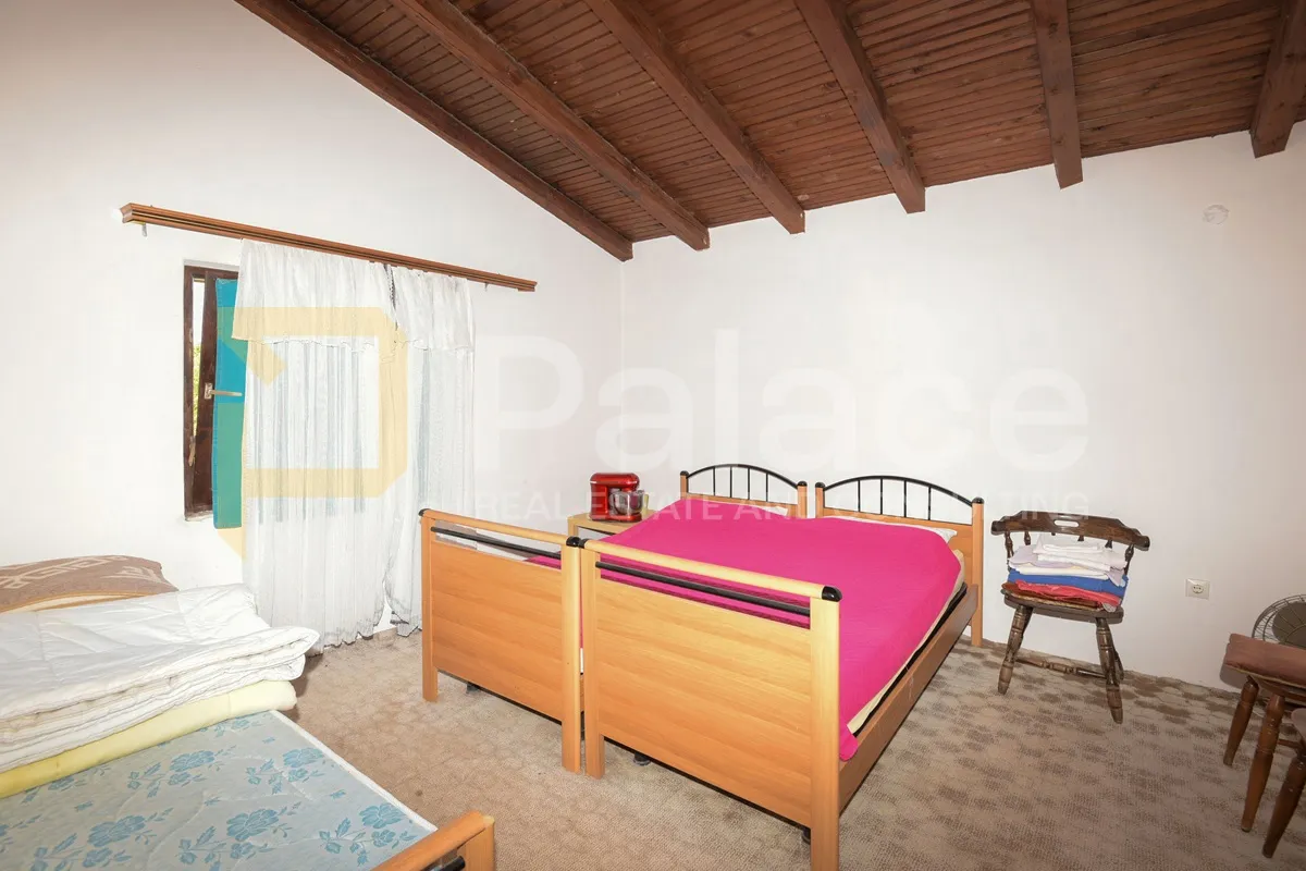 stambeno poslovna kuća s velikom okućnicom, stankovci-crljenik, 300 m2 - slika 17
