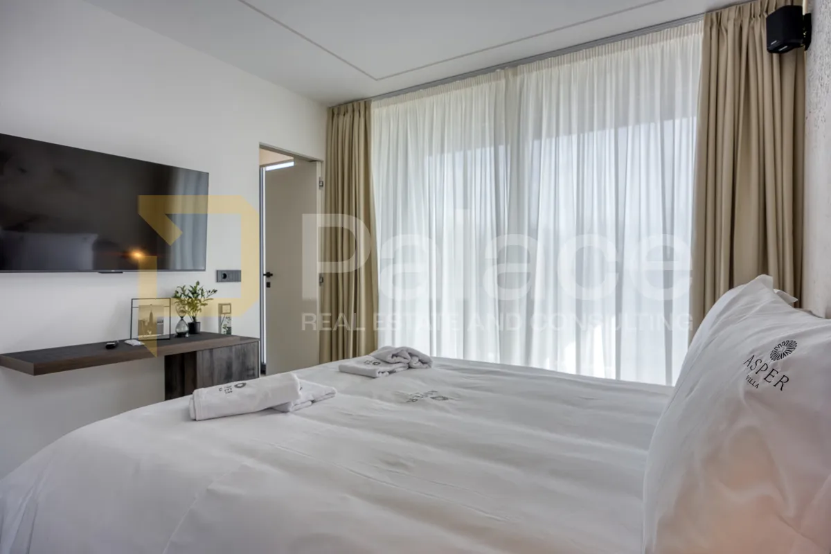 premium vila blizu mora s vrhunskom opremom,pametnim sustavom, bazenom - slika 7