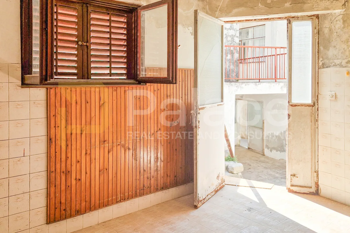 kuća za renovaciju u centru zatona kod šibenika, 30 m od mora, 100 m2 - slika 12
