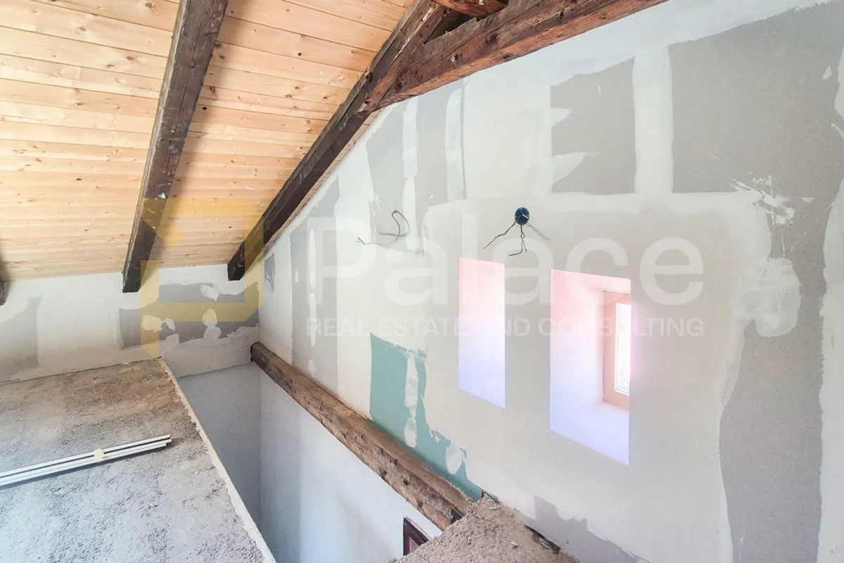 renovirani dvoetažni stan s4 u manjoj zgradi: šibenik-centar, 70 m2 - slika 15