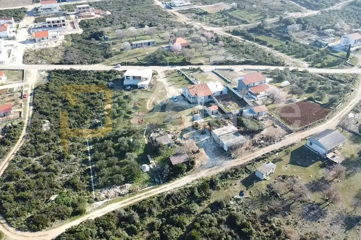 debeljak : građevinsko zemljište s dozvolom za kuću s bazenom 1049 m2 - slika 4