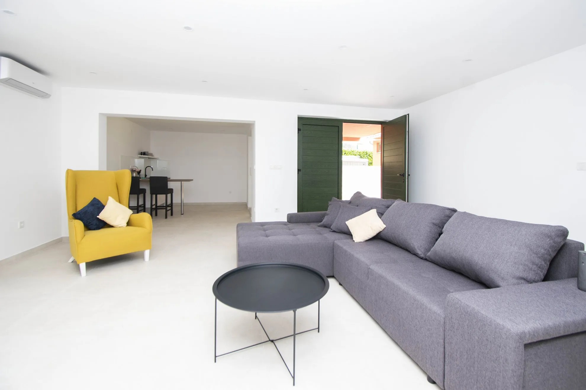 moderno opremljena vila s bazenom, 350 m2, žaborić - slika 8