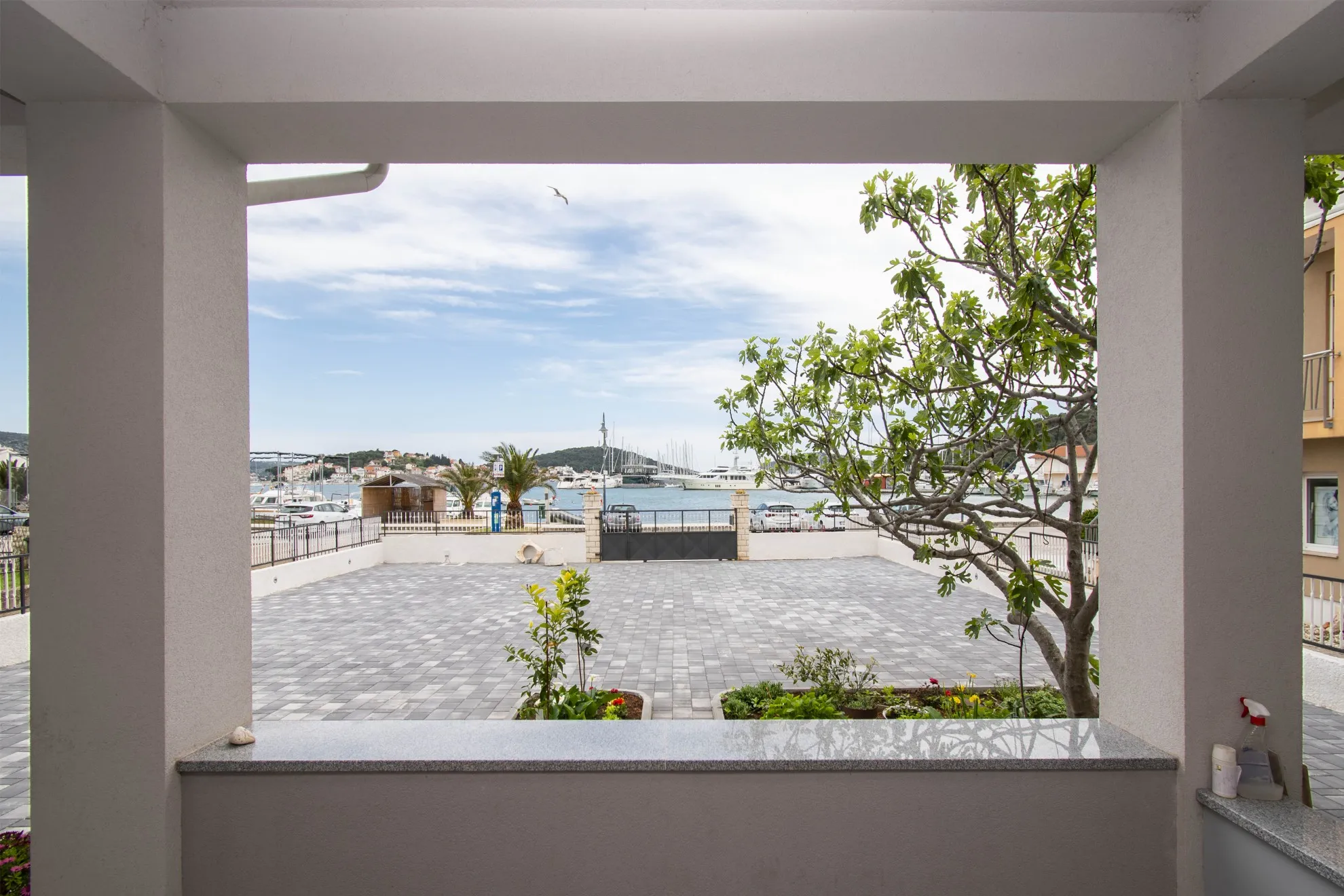kuća prvi red uz more: rogoznica, 397.00 m2 - slika 8