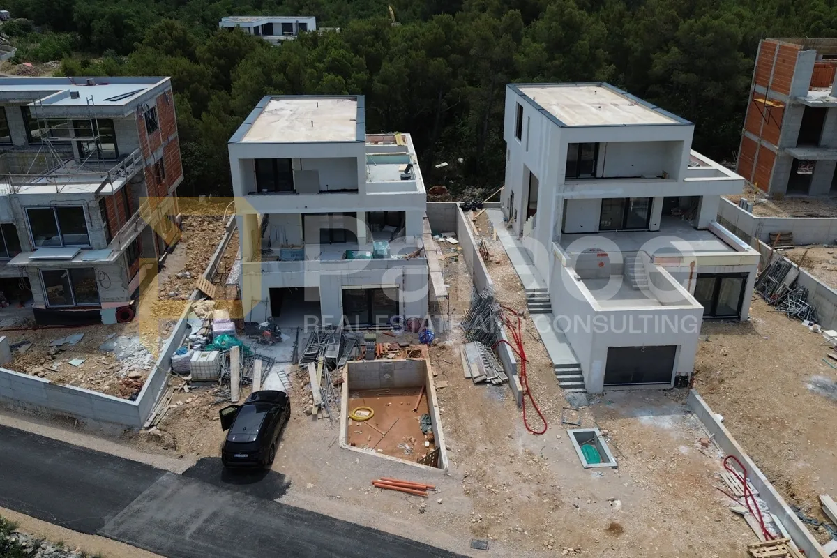 šibenik, bilice: luksuzna vila s pogledom na more u mirnom okruženju - slika 9