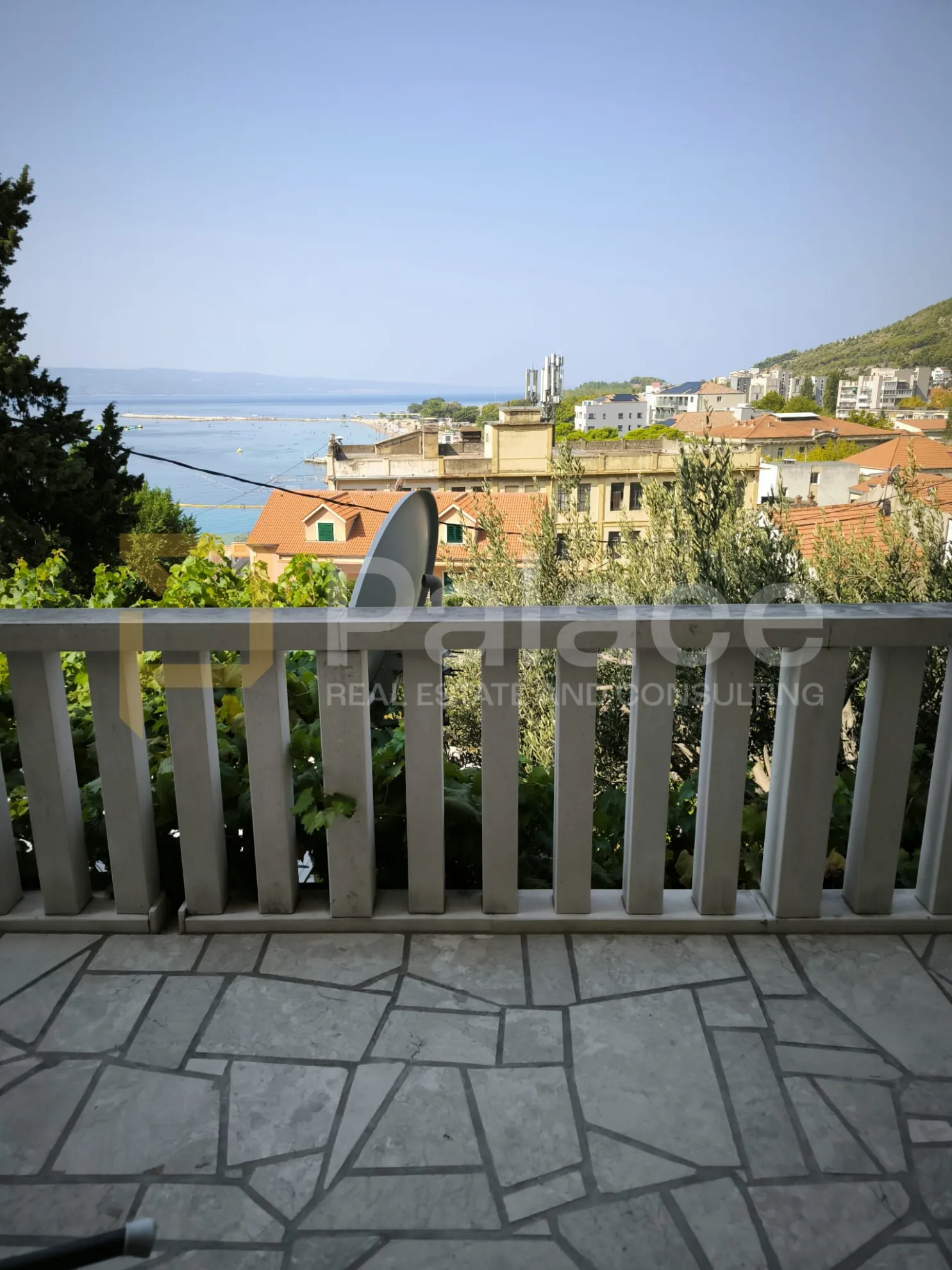 Dvosoban stan za najam, Omiš