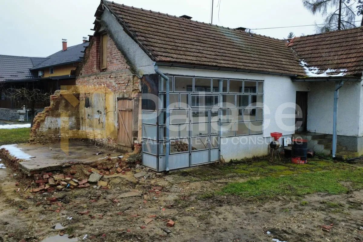 prodaje se obiteljska kuća sa velikom okućnicom - slika 3
