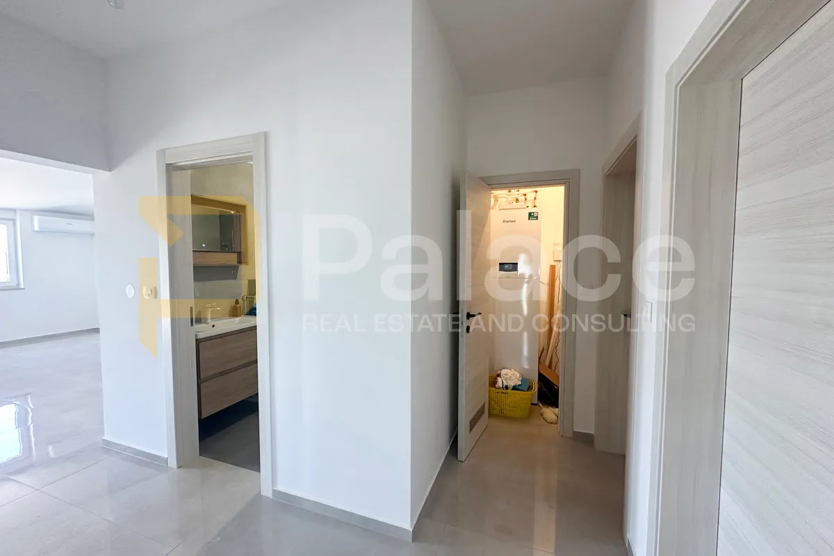 kuća s 2 stana i studio apartmanom, odlična prilika - šišan - slika 10