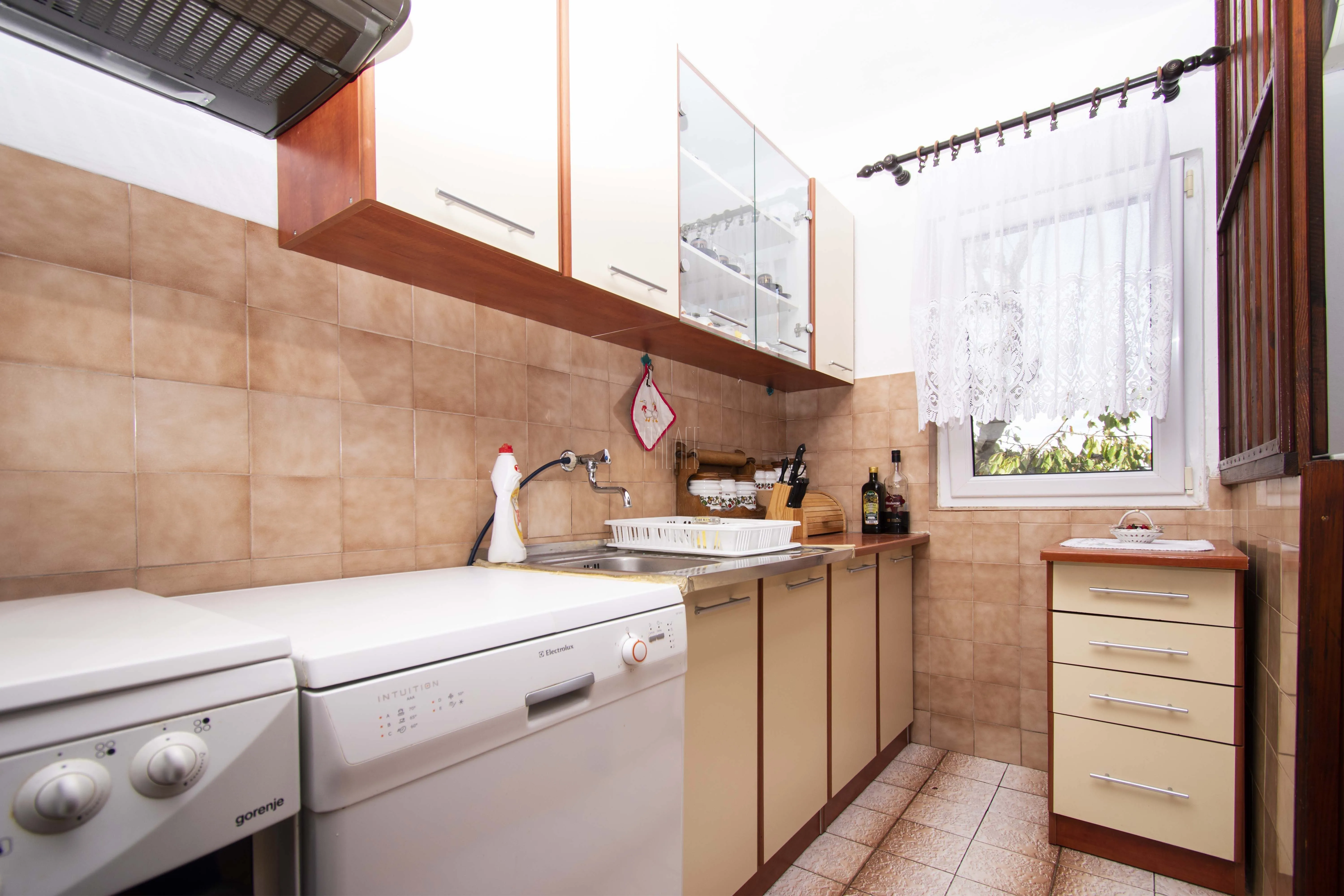 kuća s 5 stambenih jedinica: šibenik (meterize), 444.00 m2 - slika 11