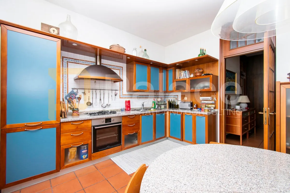 jedinstven penthouse u samom centru grada - slika 13