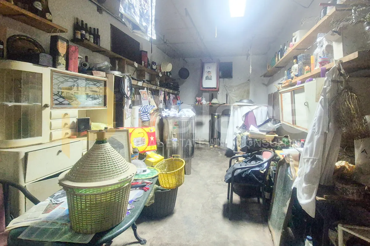 kuća na zemljištu s vinogradom i maslinikom, 2500 m2, donje polje - slika 11