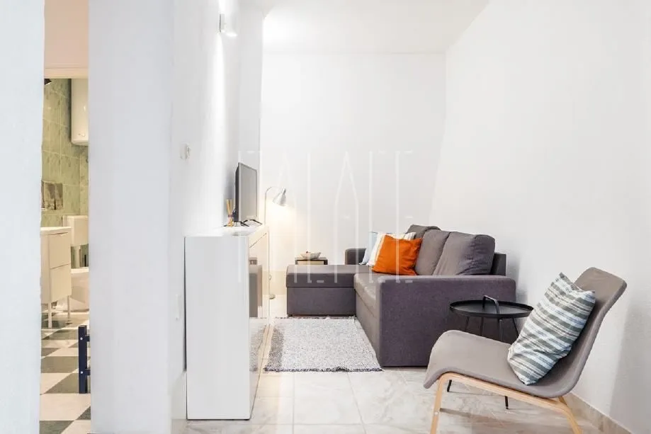 novouređena kuća u blizini mora: pisak 230m2 (prodaja) - slika 8