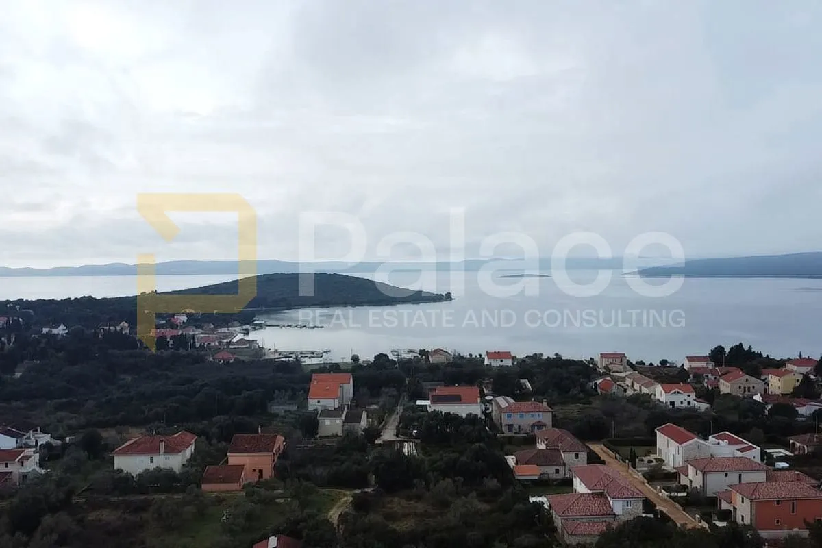 ugljan : građevinsko zemljište 1330 m2 350 m od mora - slika 3