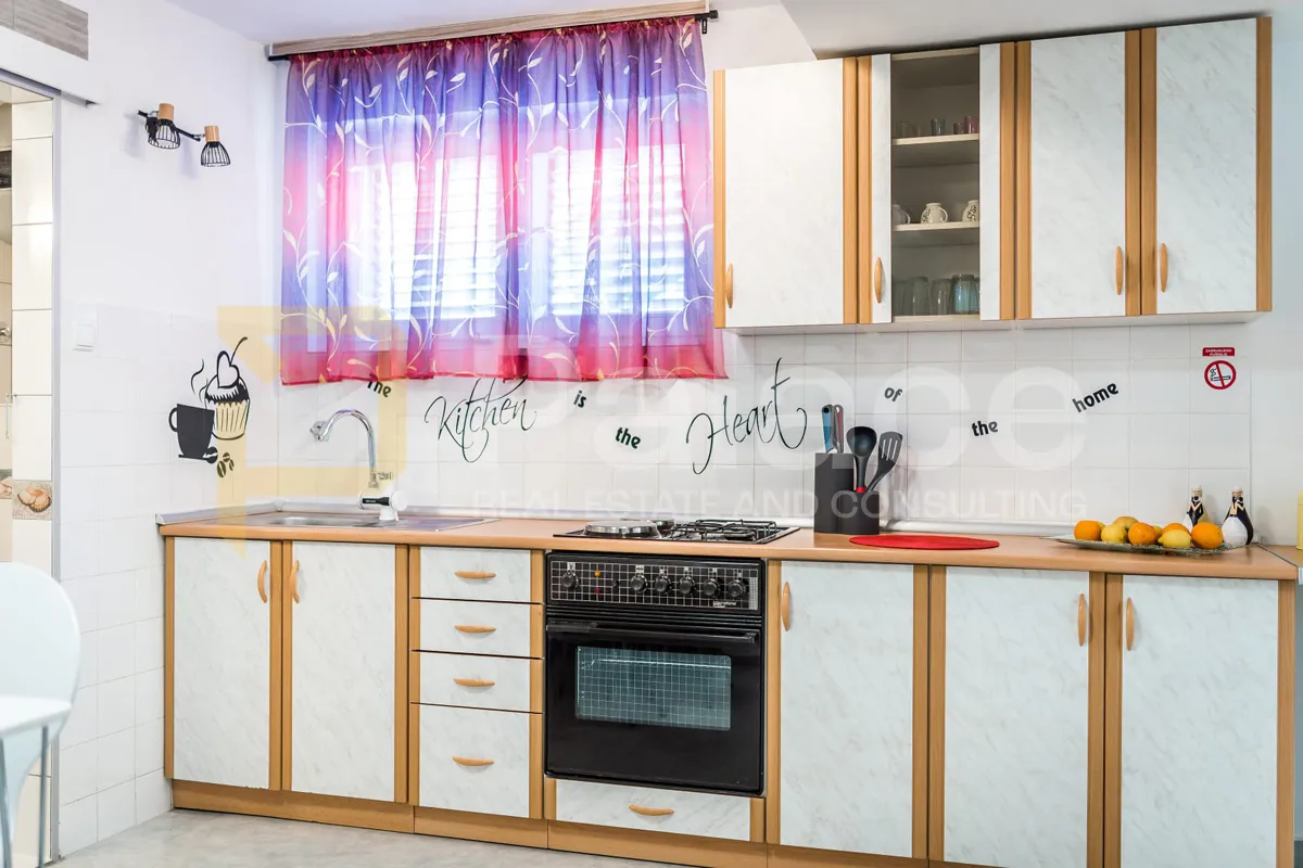 kuća s dva stana 50 metara od mora na jadriji - slika 8