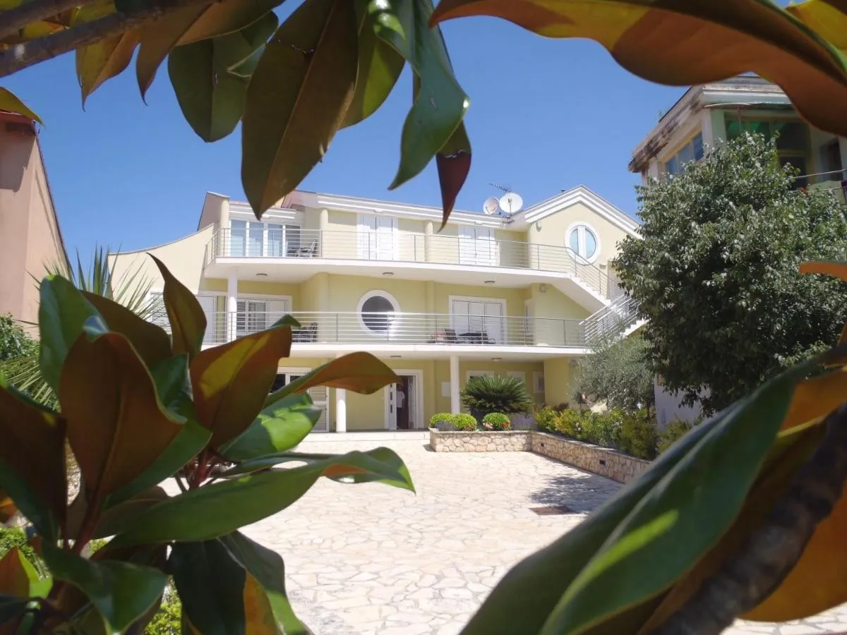 brodarica : elegantna vila samo 40 m od mora, zadar - slika 14