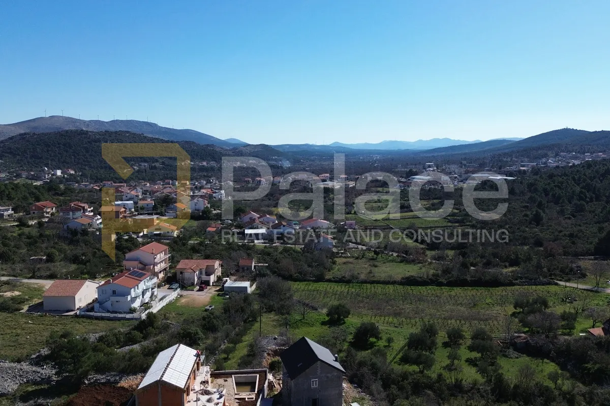građevinsko zemljište u bilicama - prilika za investiciju, 924 m2 - slika 2