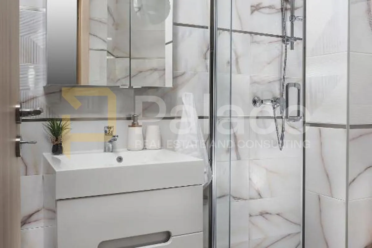 moderno opremljena vila sa sedam apartmana - slika 18