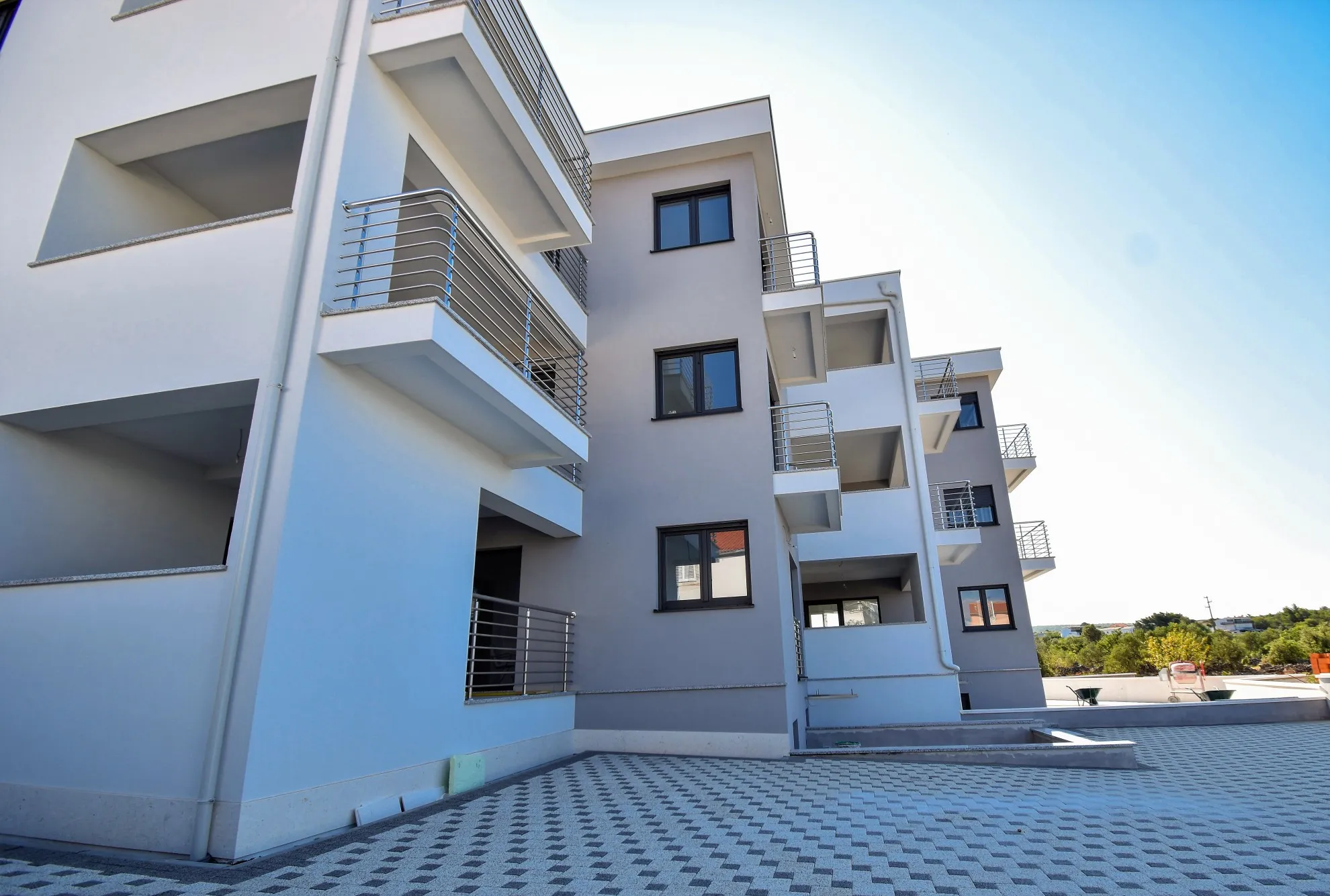 stan u novogradnji na drugom katu, primošten, 91 m2 - slika 2