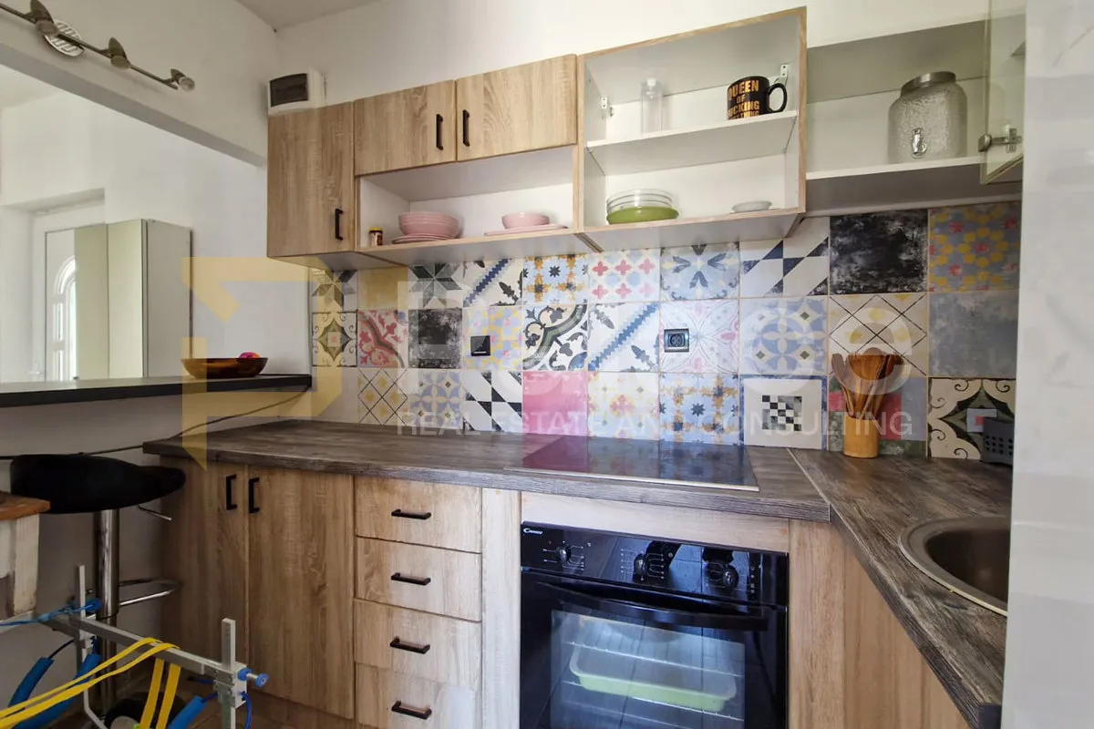 dva stana s bazenom, vrtom i parkirnim mjestima, ika - 89,10 m² - slika 10