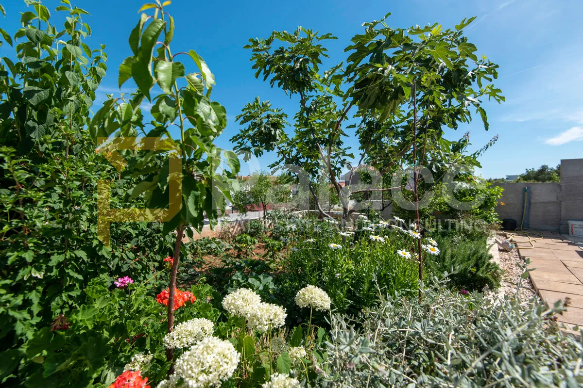 vodice - kuća s pogledom na more - 226m2 - slika 26