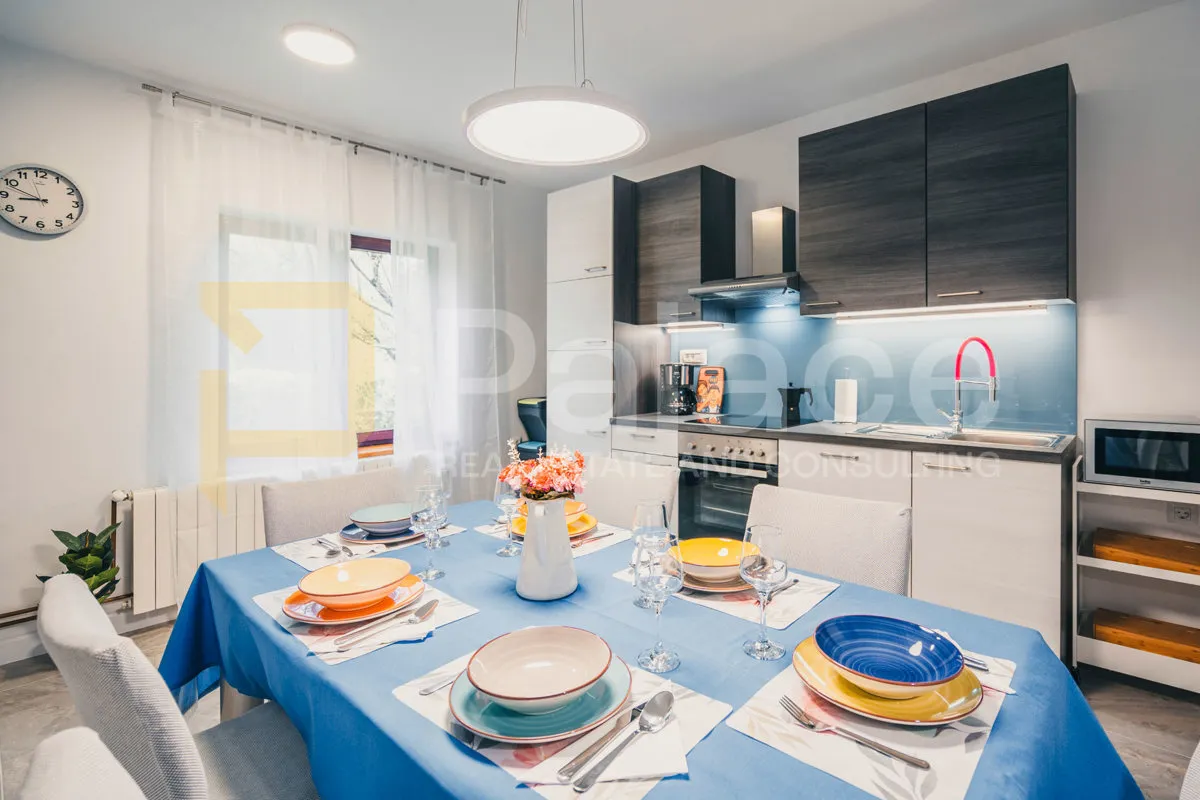 iznajmljuje se kuća 151 m² s okućnicom i terasom – škrljevo - slika 5
