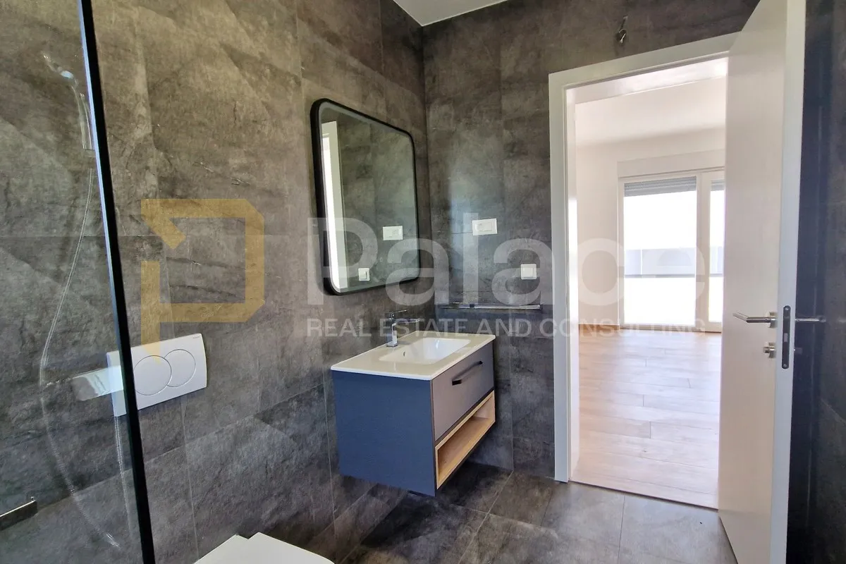 nova dvojna kuća s 3 spavaće sobe i velikim dvorištem, vodice 162 m2 - slika 24