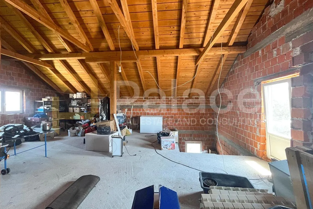kuća sa potencijalom za tri stana – sesvete, kobiljak: 270 m² nkp - slika 11