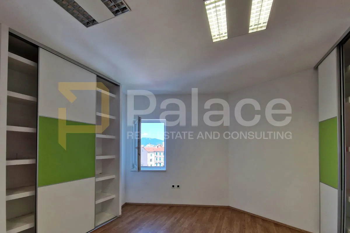 treći kat poslovne zgrade za zakup – strogi centar rijeke, 98m² - slika 5