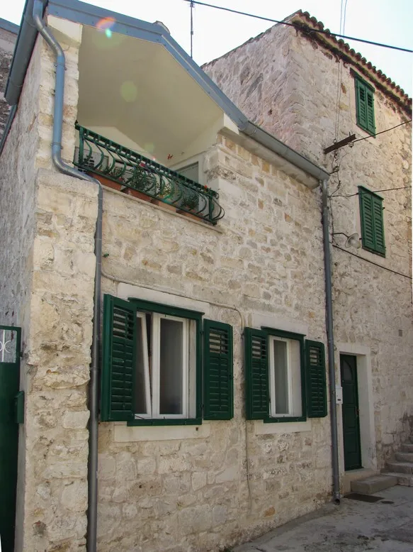 Jedinstvena dalmatinska kamena kuća idealna za turističku investiciju - Šibenik