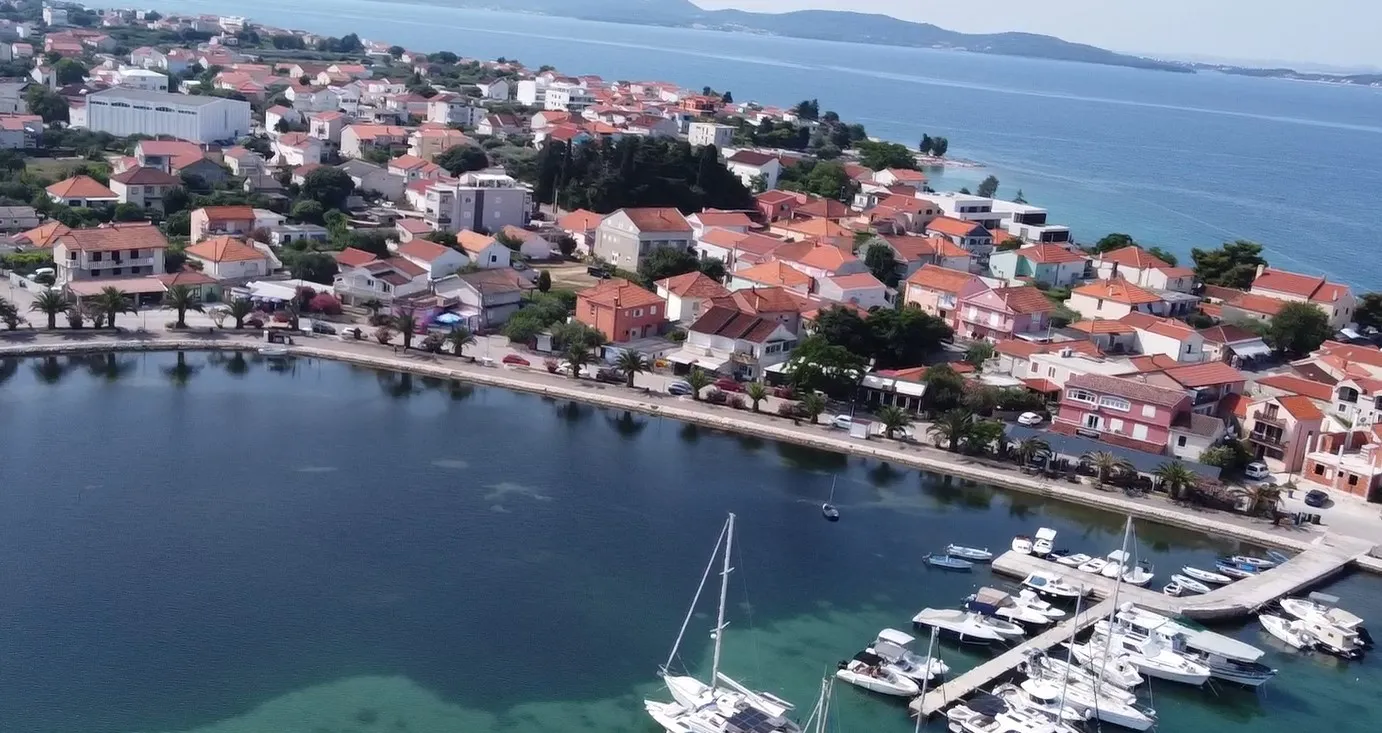 sniženo!!! investicijski biser uz jadransko more - slika 2