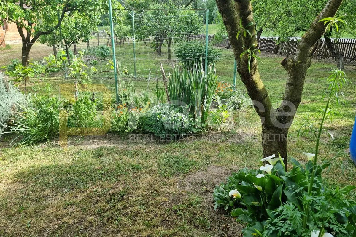 kratečko – seosko imanje s velikim potencijalom za život ili turizam - slika 12