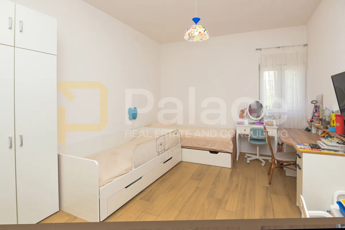 prekrasna moderna prizemnica s okućnicom u šibeniku, 196,25 m2 - slika 12