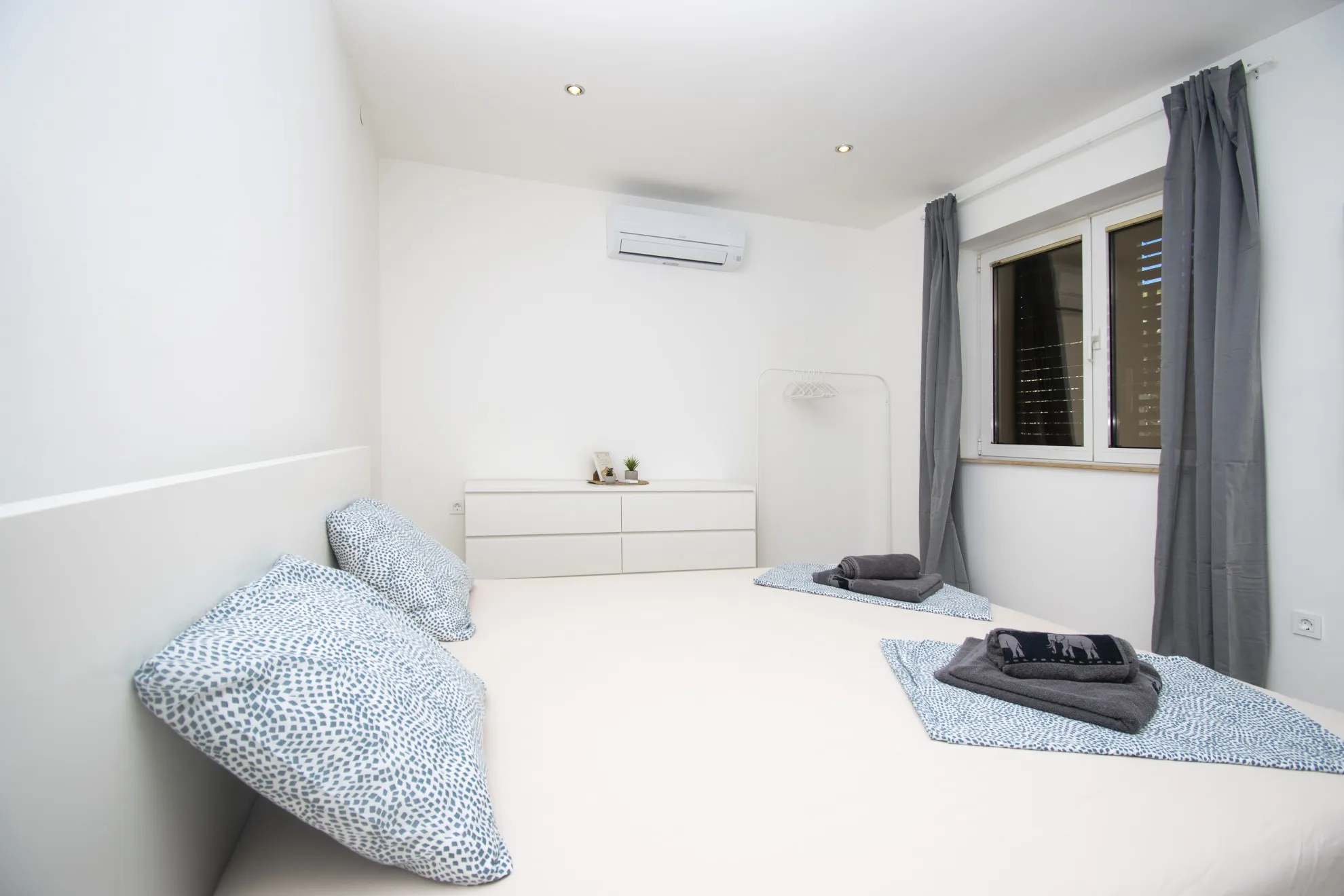 novoređeni stan s garažom i dvorištem, šibenik, 50 m2 - slika 12