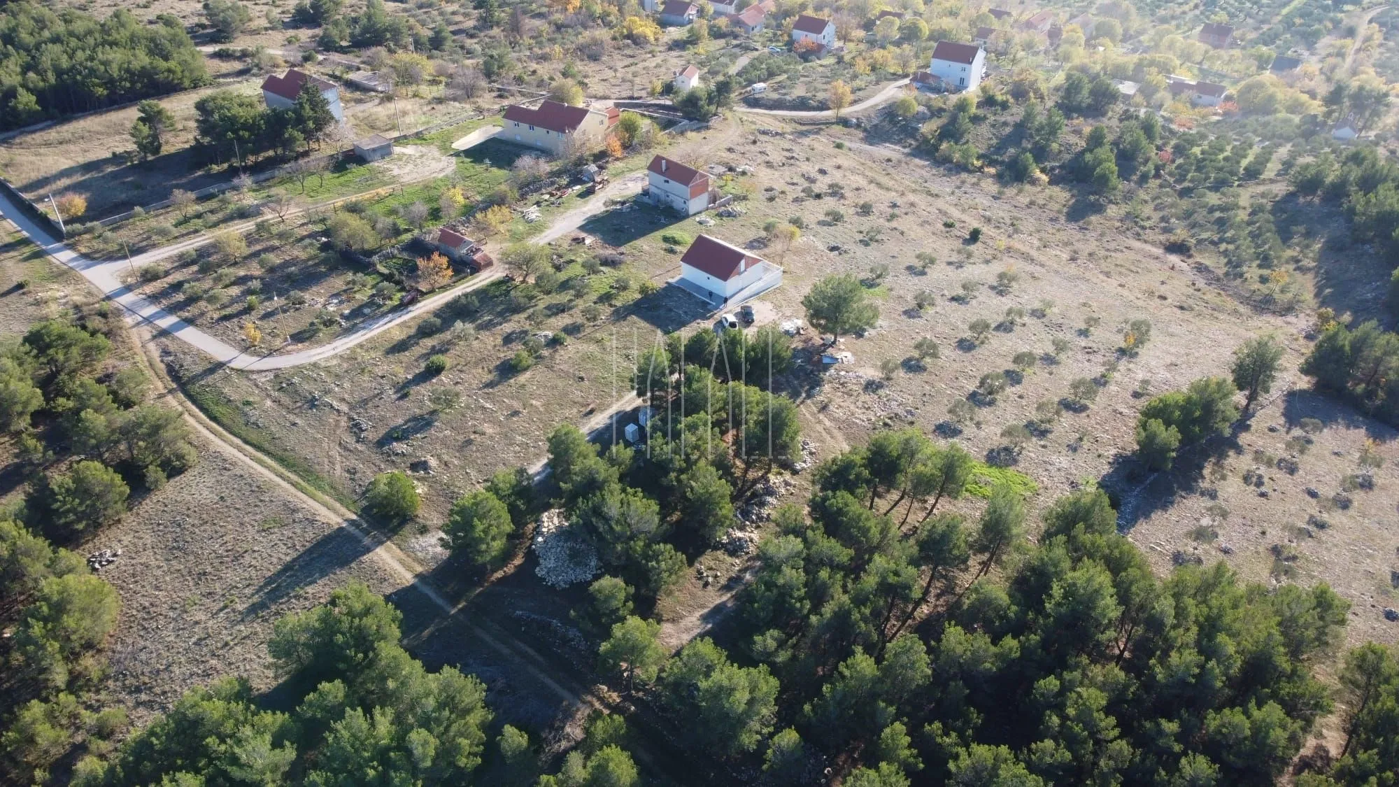 građevinsko zemljište sa strujom, zaleđe vodica (piramatovci) 2877 m2 - slika 4