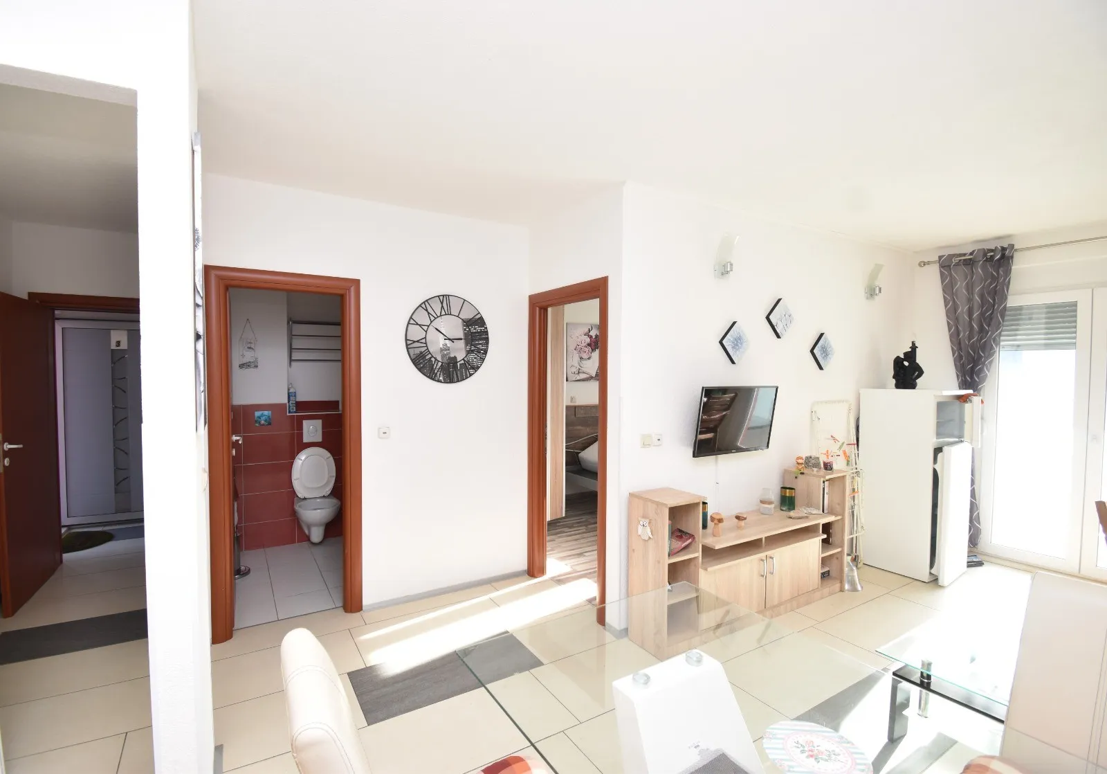 samostojeća kuća s apartmanima blizu plaže, grebaštica 270 m2 - slika 13