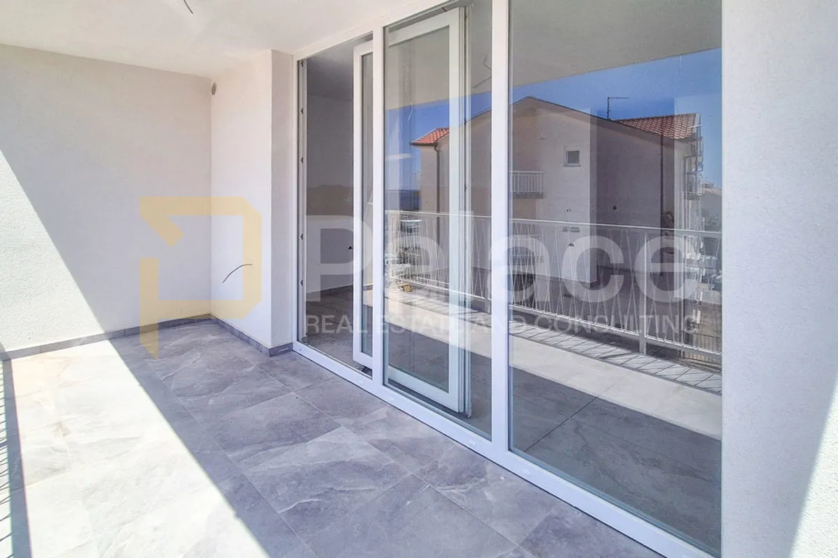 dvosoban stan u novogradnji s3 s pogledom na more 57 m2, rogoznica - slika 2