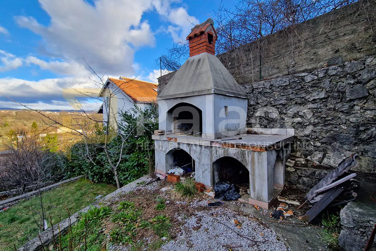 obiteljska kuća s tri etaže i velikom okućnicom, centar viškova, 238m2 - slika 16