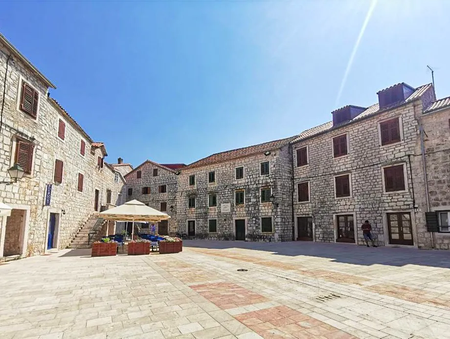 kamena kuća u povijesnoj jezgri staroga grada na hvaru, 599.00 m² - slika 5