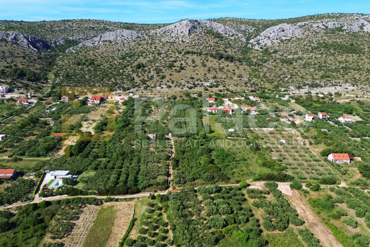 prodaja vinograda 700m2 - donje polje - slika 14