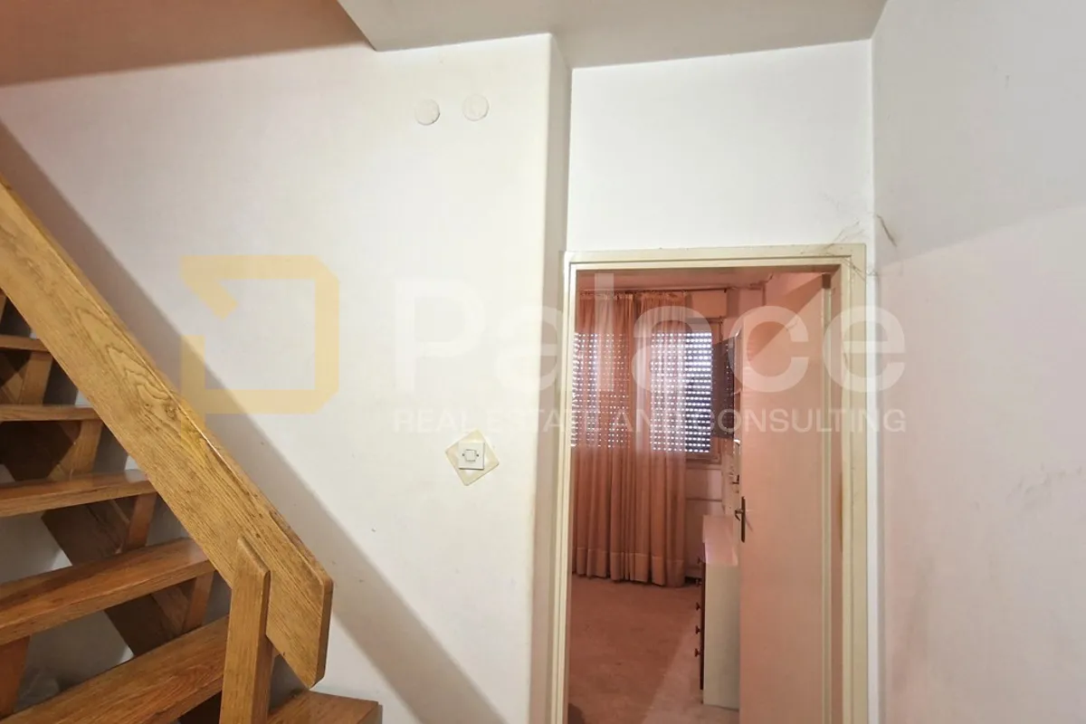 prilika: dvoetažan komforan stan u centru šibenika, 102 m2 - slika 12