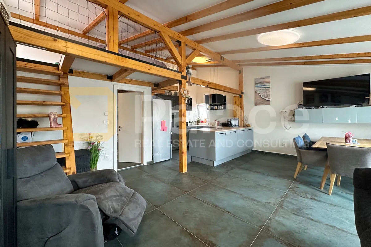 moderno uređen dvosoban stan na obali, 119 m2 - tisno - slika 18