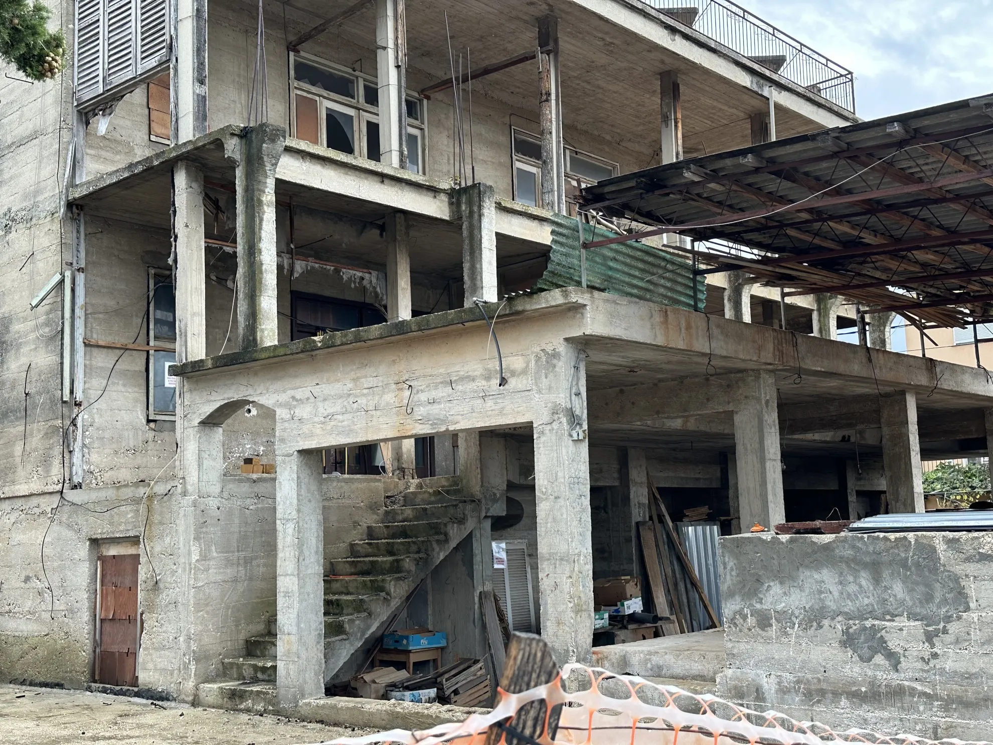 Kuća na izvrsnoj lokaciji u Zadru, 200m od mora 1046m2 - Zadar