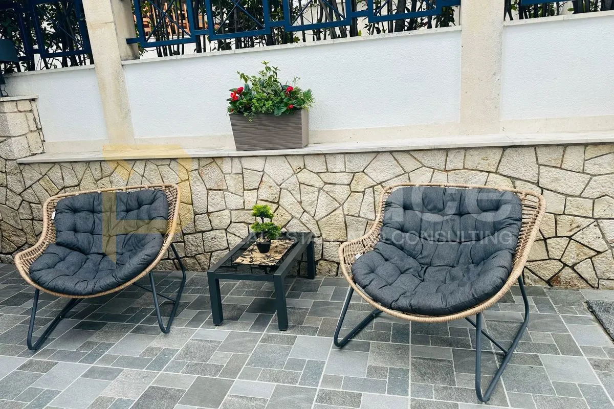 moderno opremljena vila sa sedam apartmana - slika 25