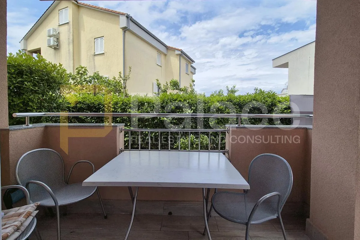 malinska 2s+db 1. kat s vrtom, parkingom i pogledom na more 280.000 € - slika 9