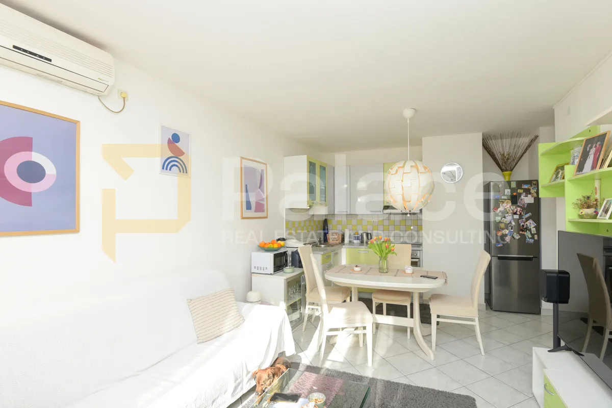 prekrasan namješten dvosoban stan s pogledom na more, šibenik 51,22 m2 - slika 3