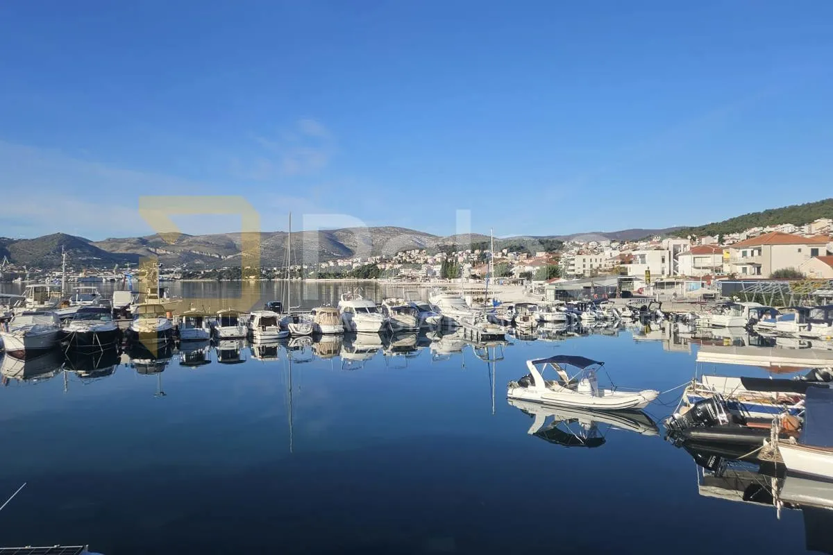 plano, poljoprivredno zemljište s pogledom na more 12 700m2 - slika 1