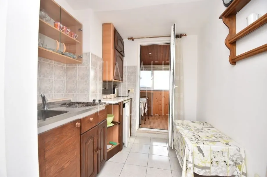 stan na katu kuće s pogledom na more, vodice, 89.00 m2 - slika 5