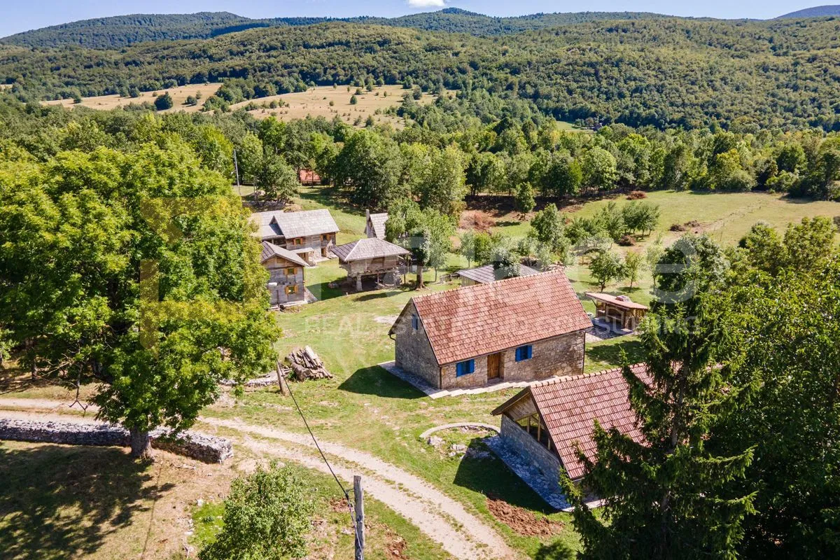 lika: fantastično etno selo između zadra i plitvičkih jezera - slika 3