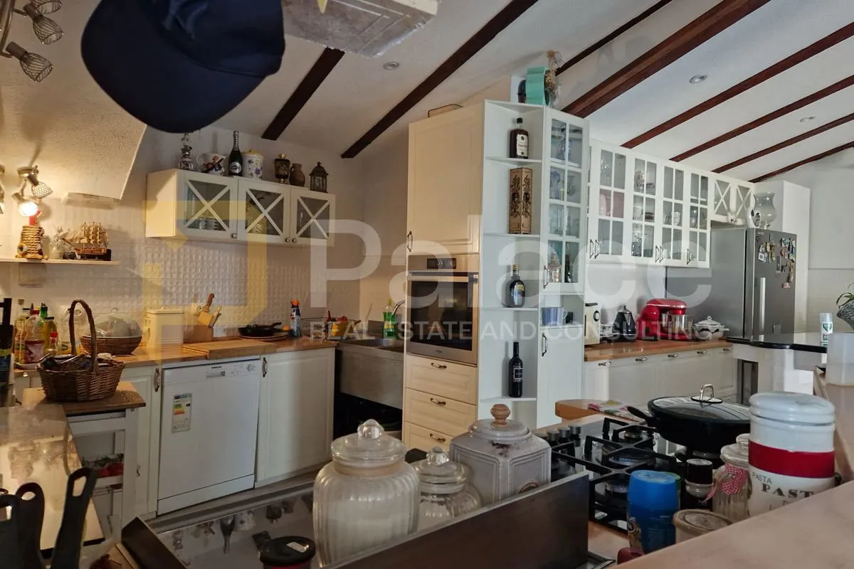 seget vranjica, prekrasna apartmanska kuća - slika 23